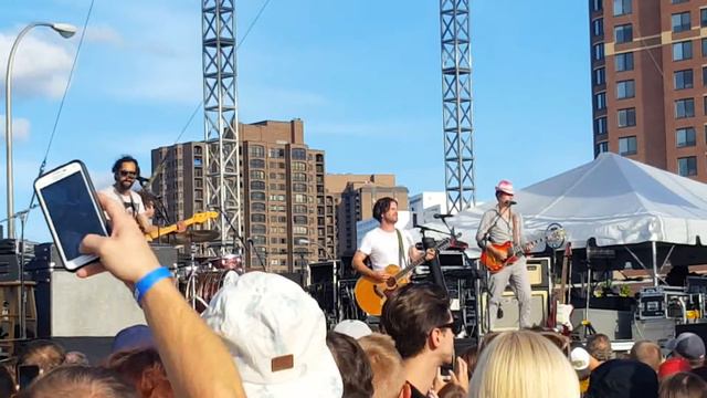 Raspberry Beret covered by Matt Nathanson at Basilica Block Party смотреть онлайн