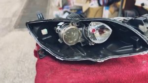 Замена штатных галогеновых линз на билед модули ILLUM GS20/установка ангельских глазок на Mazda 3 B