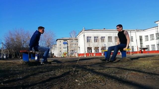 КАК НАКАЧАТЬ ПЛЕЧИ И ТРИЦЕПС? 5 УПРАЖНЕНИЙ