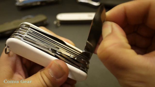 Safety tips to open and close Victorinox Swiss Army Knife смотреть онлайн