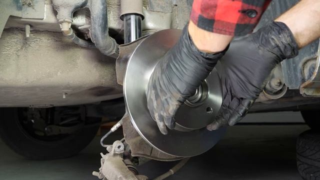 How to replace the rear brake discs and pads Partner mk2 ? смотреть онлайн