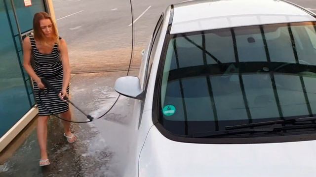 ЗА 100 СЕКУНД ПОМЫТЬ МАШИНУ смотреть онлайн