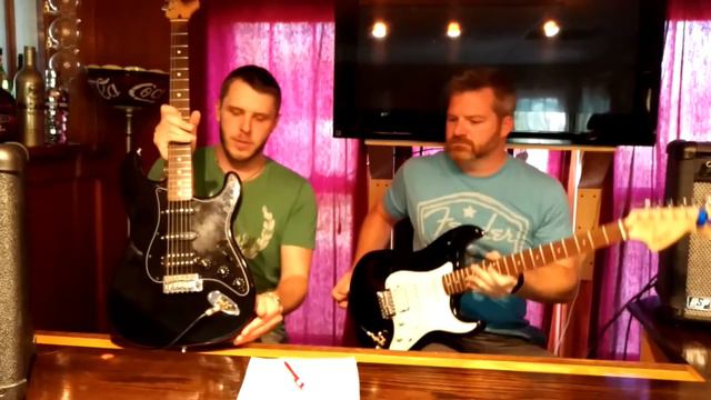 Fender Strat HSS VS: Squier Strat HSS смотреть онлайн