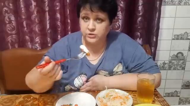 МУКБАНГ немножко ПОЕДИМ на КАМЕРУ смотреть онлайн