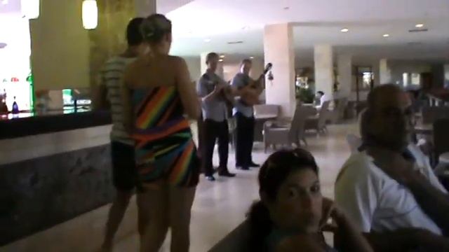 Один из баров ОГРОМНОГО Sol Palmeras.