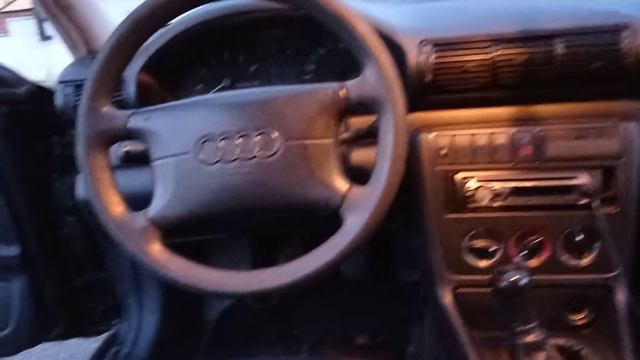 Audi A4 b5 кузов,состояние старенькой Ауди а4 б5, двигатель 1.8 бензин смотреть онлайн