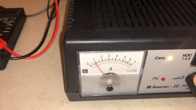 Зарядное устройство для автомобильного аккумулятора . Вымпел 20 . Тестирую на аккумуляторе .часть 2 смотреть онлайн