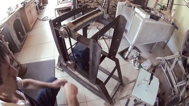 Часть 5/11 Циркулярка с нуля / крепление двигателя, система натяжения смотреть онлайн