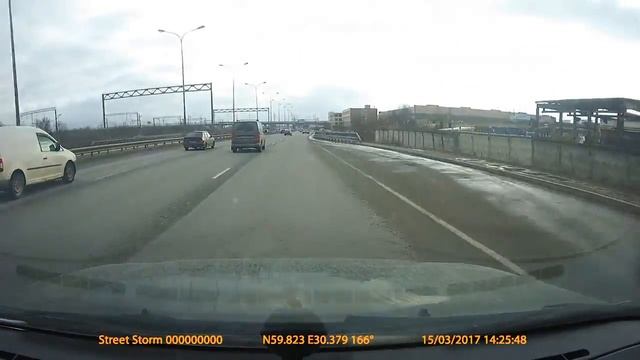 Опасное вождение... на ВАГе Мультивене смотреть онлайн