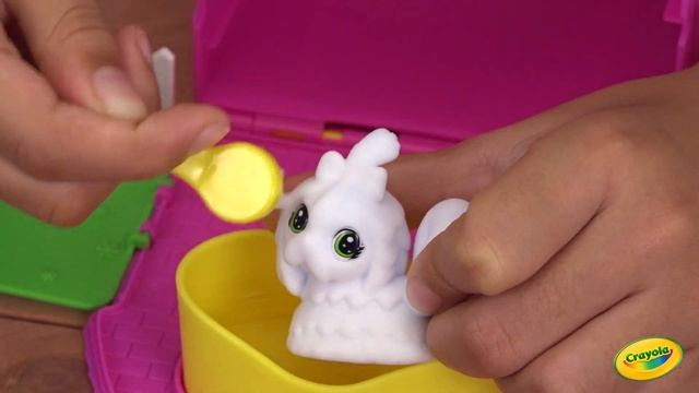 Crayola Scribble Scrubbie Pets Backyard Bungalow || Crayola Product Demo смотреть онлайн
