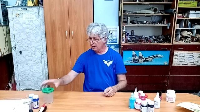 Покраска авиамоделей кистью.