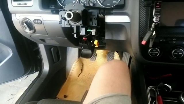 Schimb contact Vw Golf 5, Audi, Vw touran, etc. (How to change contact lock Vw, Audi) смотреть онлайн