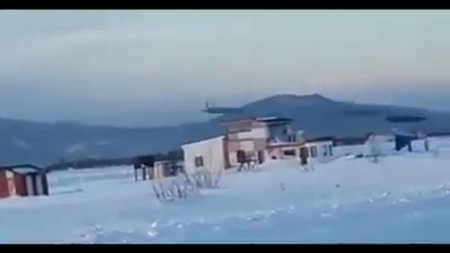 Еще одно видео прохода на сверхнизкой высоте противолодочных самолетов Ил-38 ВМФ России смотреть онлайн