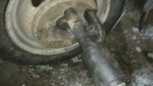 ГАЗЕЛЬ БИЗНЕС: жуткий скрежет и визг слева спереди.