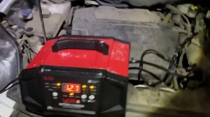 Ремонт Форд Куга. Стартер крутить двигун не запускається. Проблема вранці.