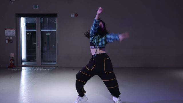 ITZY - Not Shy (Remix) / Jane Kim Choreography смотреть онлайн