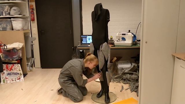 Venom Movie Cosplay Costume Muscle Suit Tutorial | Part 1 смотреть онлайн