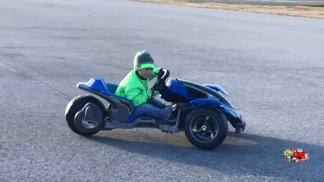 Unboxing Assembling The Power Wheels BOOMERANG 12 Volt Ride On From Mattel смотреть онлайн