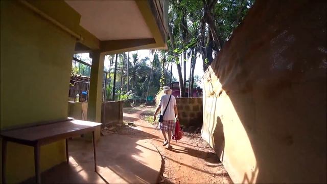 28. Держись подальше от тантры. Утро в Гоа, пустынный берег, пугливый котик. Арамболь. Ноябрь 2021. смотреть онлайн