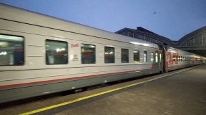 Пассажирский поезд №359 "Адлер - Калининград" прибывает на Южный вокзал