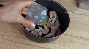 Обалденная СКУМБРИЯ! Рыба тает во рту, даже косточки мягкие. Простой рецепт скумбрии как консервы