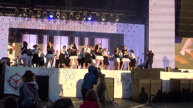 "La musica" Хор-класс-"Стиль" и Хор ветеранов "Россия" смотреть онлайн