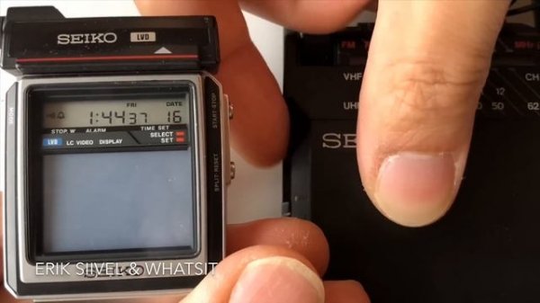 Review on 1st Gen Seiko TV Watch DXA-001 (1982)