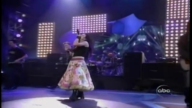Evanescence - Going Under (Live AMA 2003) American Music Awards смотреть онлайн
