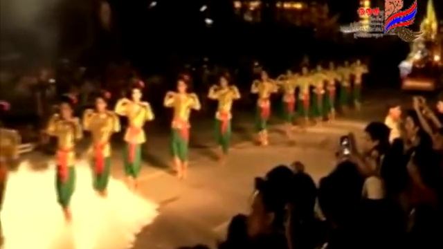 แห่เทียนพรรษา Ubon Ratchathani ปี 2555
