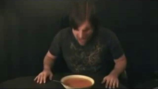 Прикол - как надо солить суп