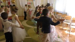 Танец на выпускном Берегите своих детей