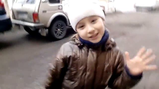 Гнездо в причёске.. смотреть онлайн