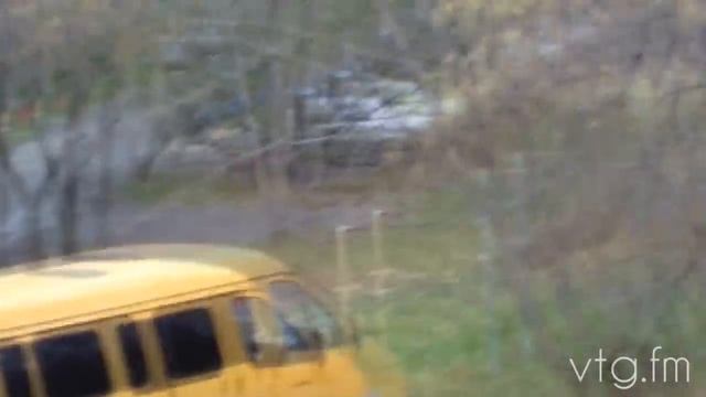 С мира по нитке. Мужчина слил бензин у нескольких машин смотреть онлайн