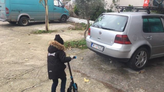 Как выбрать самокат 8+ Если ребенку 4 года . смотреть онлайн