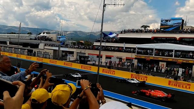 [GP DE FRANCE 2018 - VUE DU PUBLIC VIEW FROM STANDS] смотреть онлайн