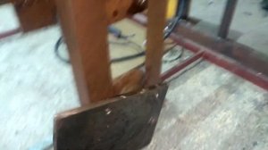 устанавливаем поворотный механизм и горизонтальную каретку на угловую пилораму