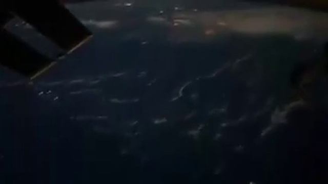 Потрясающая съемка орбиты Земли со спутника в HD(Очень красивое видео!!!) смотреть онлайн