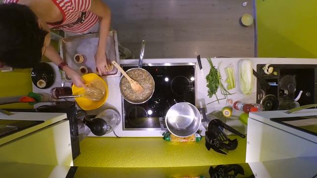 Готовим по книге "Обеды за 30 минут от Джейми". Обед №2 смотреть онлайн