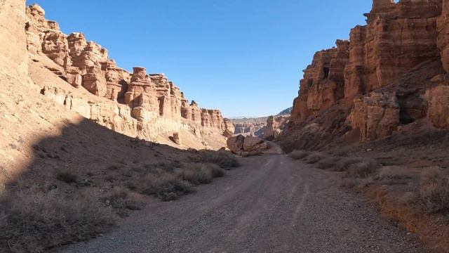 Прогулка по Чарынскому каньону / 200 км. от Алматы / Октябрь 2023г. смотреть онлайн