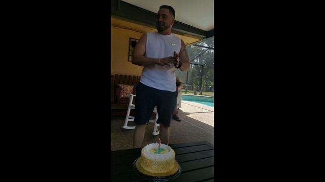 Ojala pudiera devolver el tiempo para verte de nuevo, para darte un abrazo y nunca soltarte смотреть онлайн