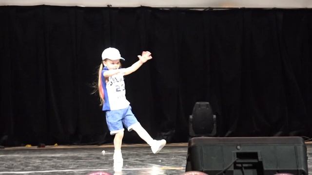 Хип хоп  5 лет  Конотопова София  YUNGSTAR  Школа танцев Позитив