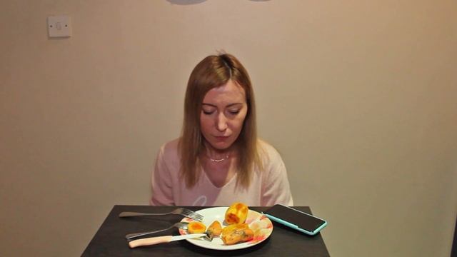 Видеообзор: Пробую кактус / Как есть кактус/ Опунция смотреть онлайн