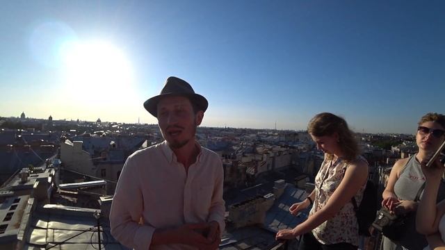 Щелчок по горлу. Откуда пошёл этот жест? Версии из Петербурга смотреть онлайн