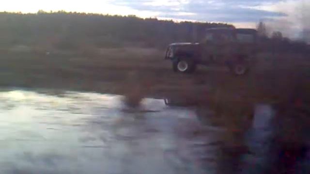 УАЗ с моторной лодкой, кто быстрее... смотреть онлайн