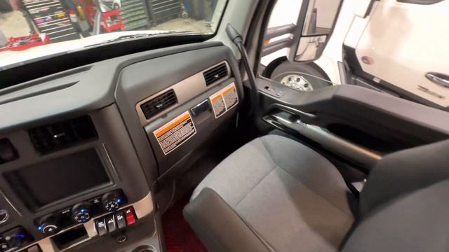 Обзор трака Kenworth Т 680