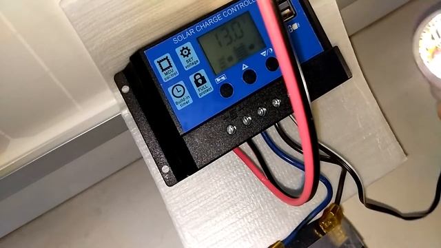 Добываем электричество дома солнечная панель и солнечный контроллер