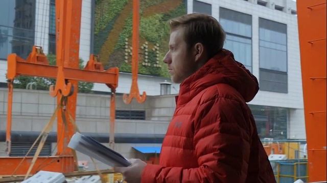 Михаил Глухих - переводчик из Шанхая. Приветствие. смотреть онлайн