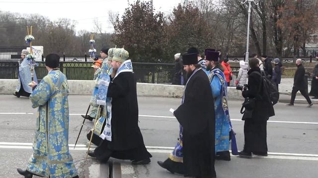 Общегородской крестный ход с мощами святого Георгия и Казанской иконой. Автор - Анатолий Малыгин смотреть онлайн