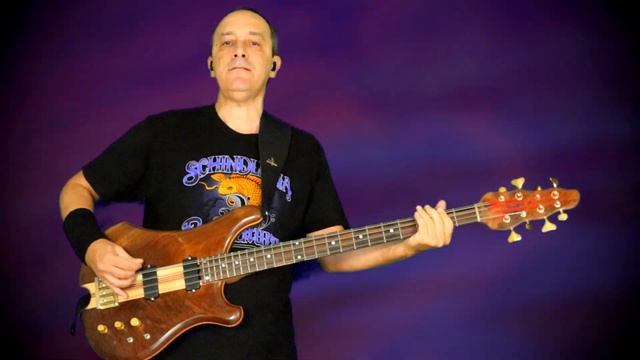 Yes - To The Moment (Chris Squire 8 string bass cover) смотреть онлайн
