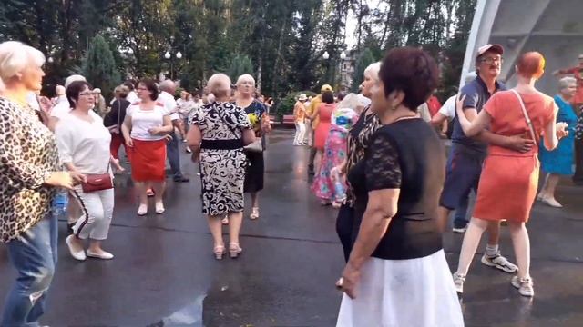 МНЕ РАССКАЖЕТ ВОЛЬНЫЙ ВЕТЕР! ТАНЦЫ ХАРЬКОВ УКРАИНА СЧАСТЛИВЫЕ ДНИ смотреть онлайн